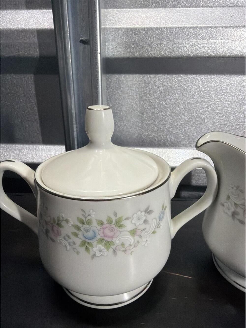 Set Of 2 Vintage Carlton Corsage 481 Cream & Sugar bowl * - Picture 2 of 10